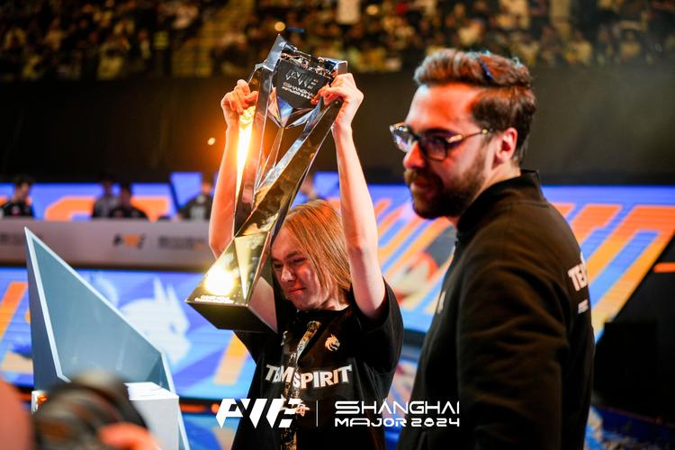 复杂战队晋级PGL布加勒斯特2025半决赛，击败 aurora